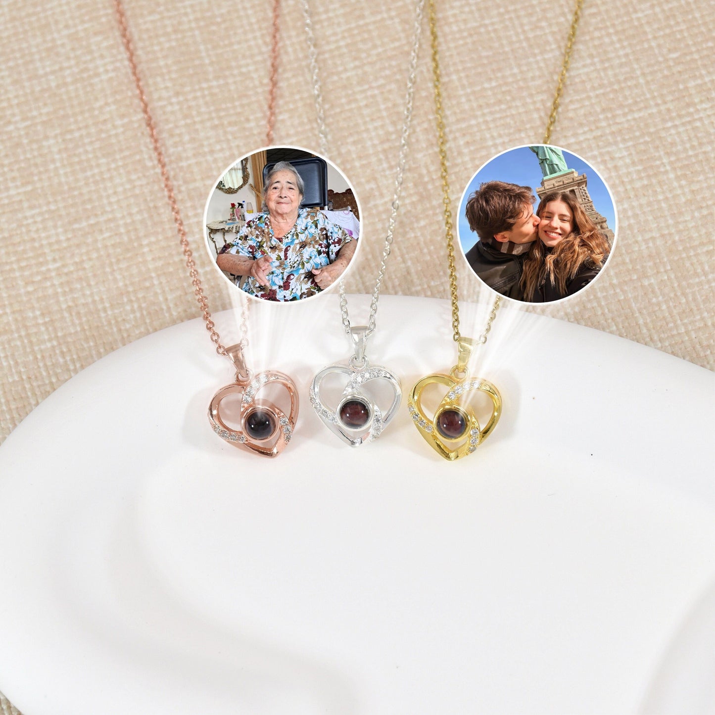 Set 2 Collares con Proyección de Foto
