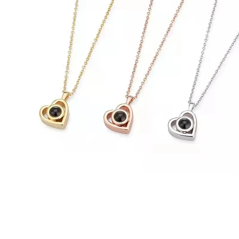 Set 2 Collares con Proyección de Foto